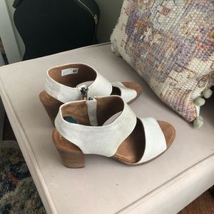 Toms linen sandals